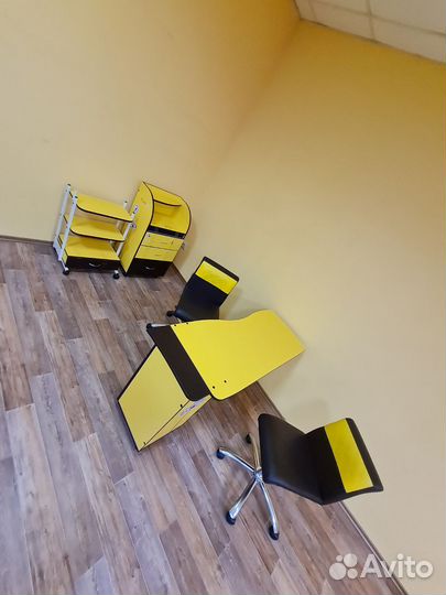 Мебель мастера маникюра педикюра