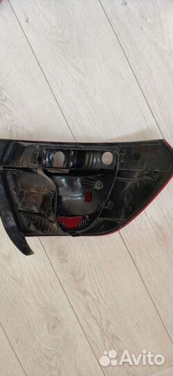 Фонарь задний правый на Фольксваген Поло седан