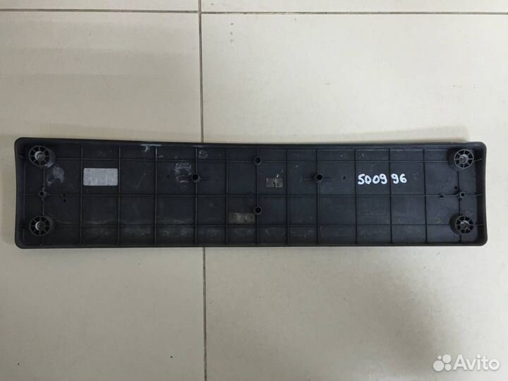 Накладка переднего бампера под номер Hyundai Equus