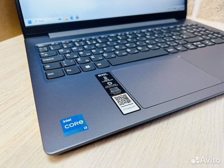 Новый мощный 2024г Lenovo 6 ядер i3-1305U/8/SSD256