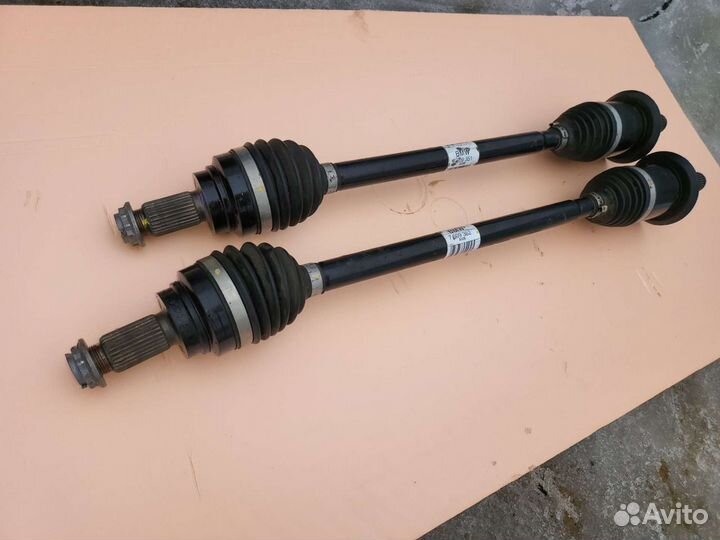 Свежая задняя полуось привод задний BMW F30 F31