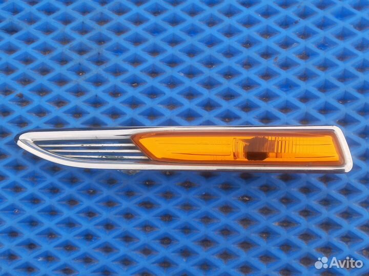 Повторитель, поворотник левый Ford Mondeo 4