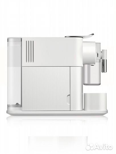 Кофемашина капсульная DeLonghi с капучинатором