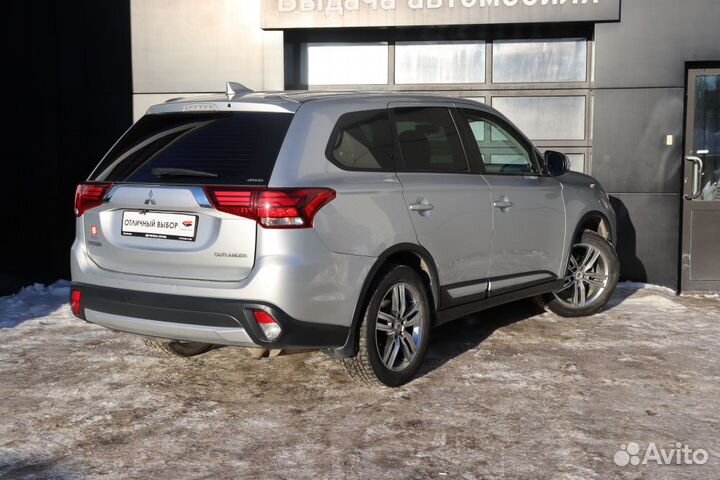 Mitsubishi Outlander 2.0 CVT, 2017, 130 139 км