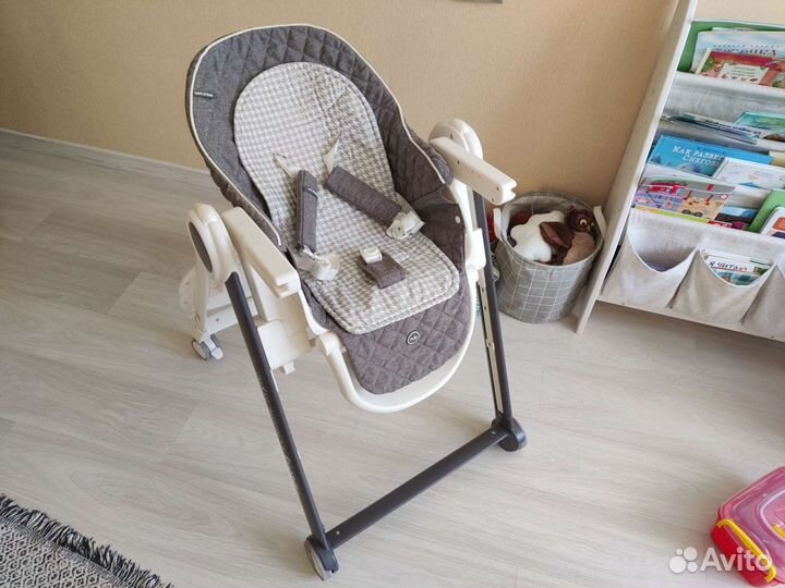 Стульчик для кормления Happy Baby berny basic