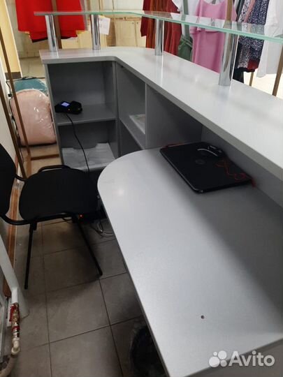 Стойка ресепшн