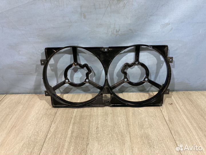 Диффузор радиатора Chevrolet Niva 21236 2009