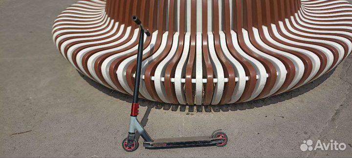 Трюковой самокат Mongoose