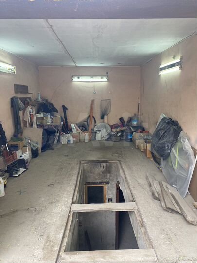 Гараж, > 30 м²