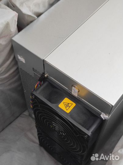 Asic майнер Bitmain Antminer S19