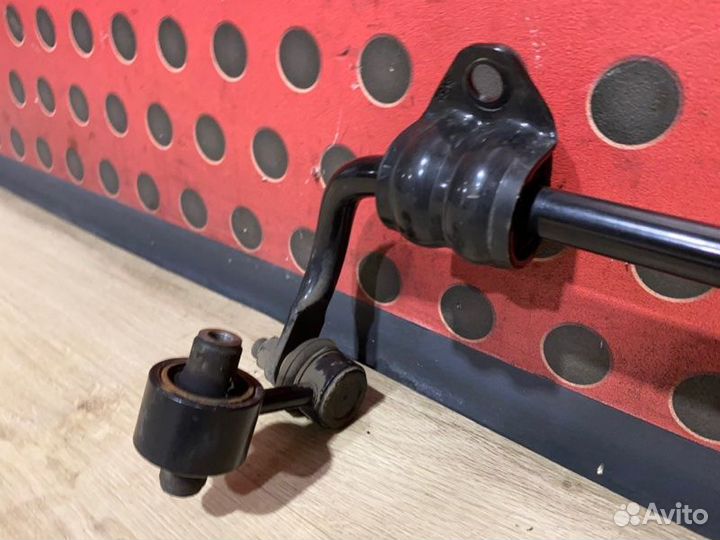 Стабилизатор подвески (поперечной устойчивости)