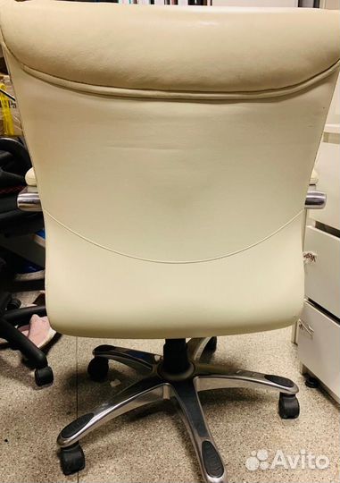 Кожаное кресло Chairman 444 White