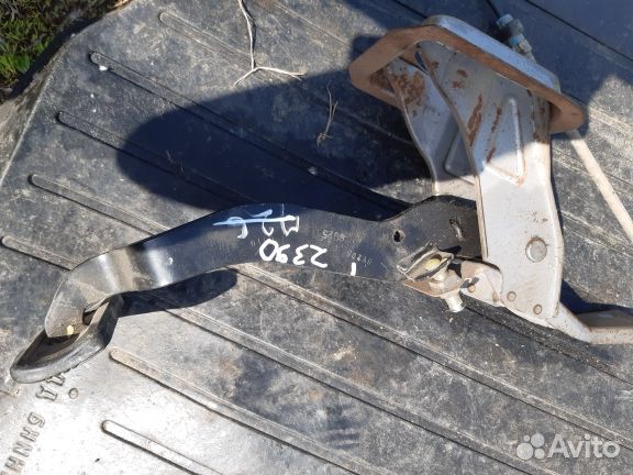 Педаль тормоза Ниссан Альмера классик АКПП