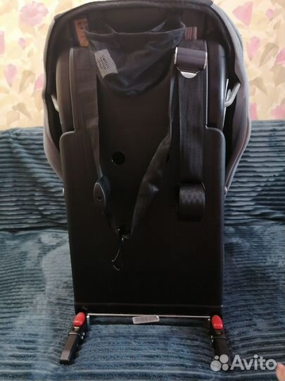 Детское автокресло chicco universal 9-18кг isofix