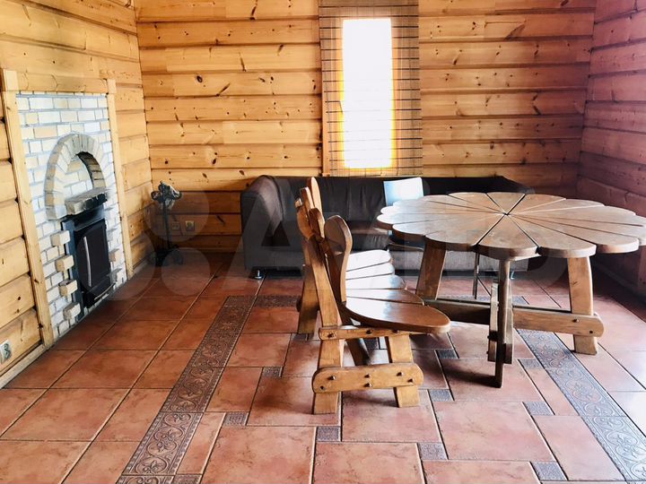 Коттедж 200 м² на участке 15 сот.