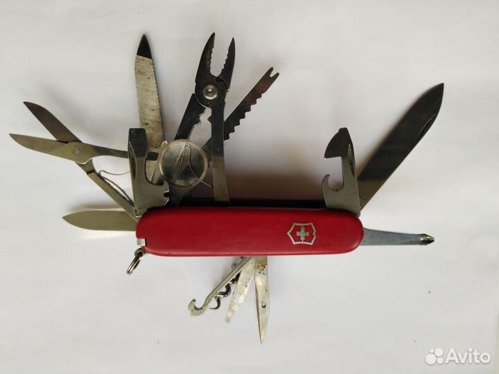 Нож(Мультитул) victorinox швейцария