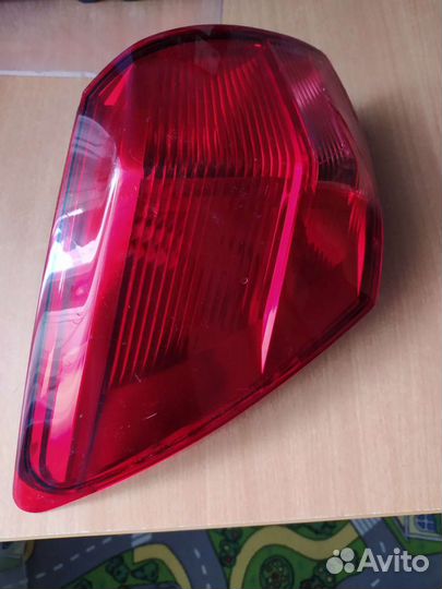 Задний фонарь Nissan Qashqai (оригинал) левый