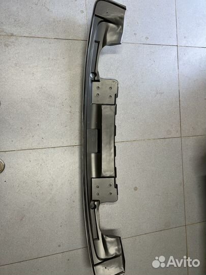 Продам накладку на задний бпмпер кия спортедж 2