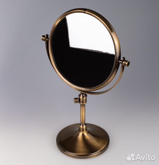 Зеркало настольное