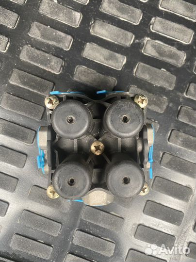 Кран четырех контурный на Вольво фм