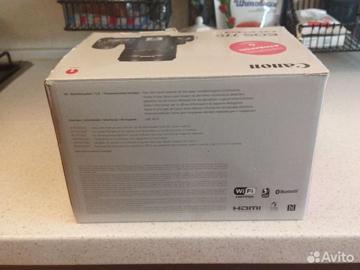 Коробка от Canon 77D