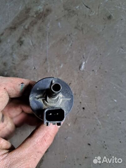 Клапан вентиляции топливного бака Mazda 3