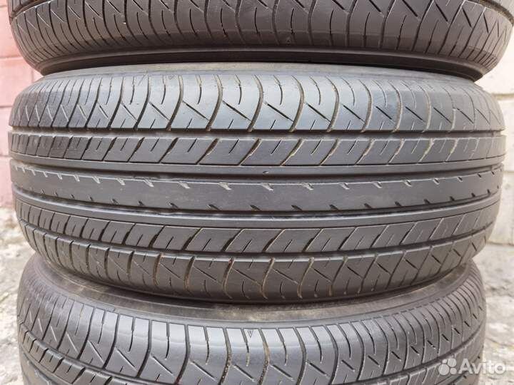 Yokohama dB Decibel E70 215/60 R16 95V