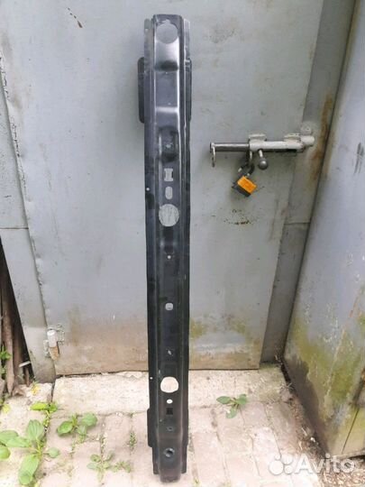 Усилитель бампера vw caddy 2K0807305H