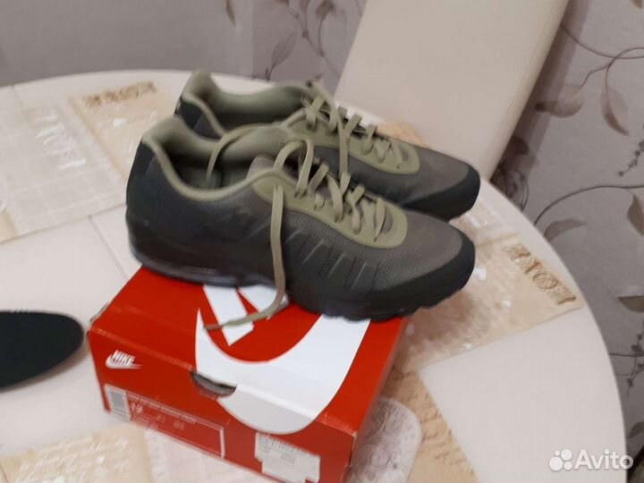 Кроссовки Nike Air Max Invigor