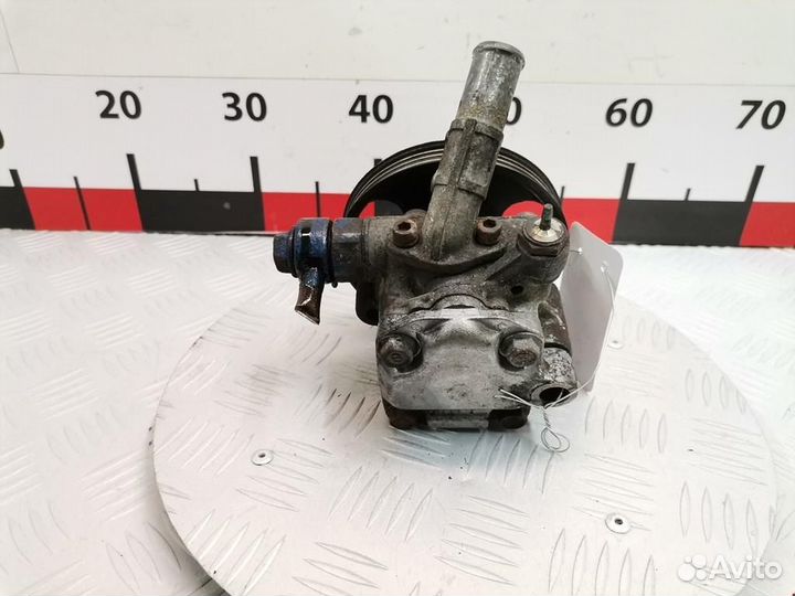 Насос гидроусилителя руля Mazda 323 BA 1995