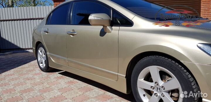 Пластиковые Пороги Хонда Цивик 4Д