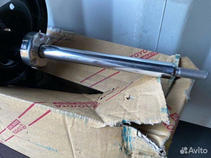 Амортизатор подвески передний левый