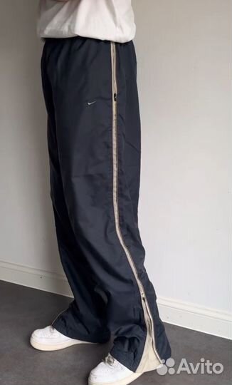 Широкие штаны Nike