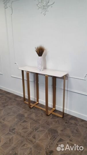 Консоль в прихожую в наличии