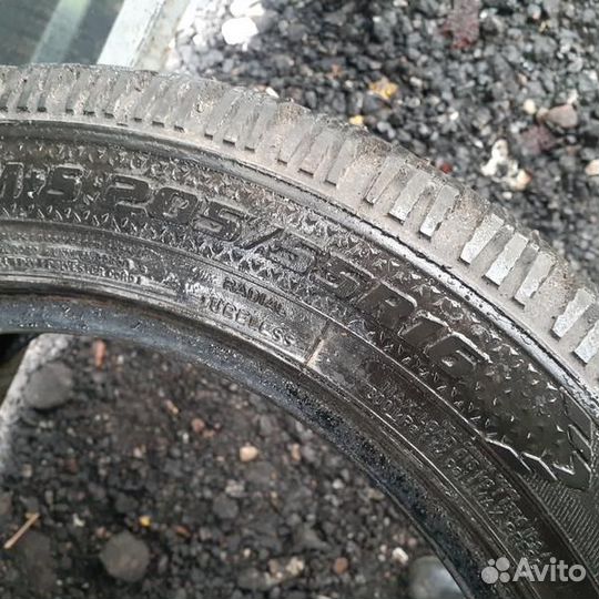 Goodyear UltraGrip 500 205/55 R16