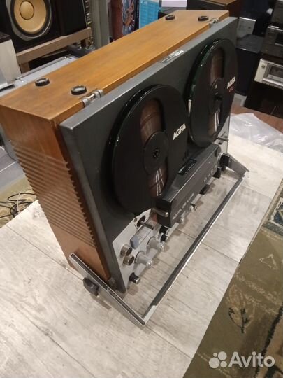 Катушечный магнитофон Uher