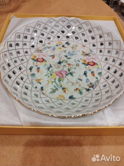 Тарелка подарочная новая в коробке
