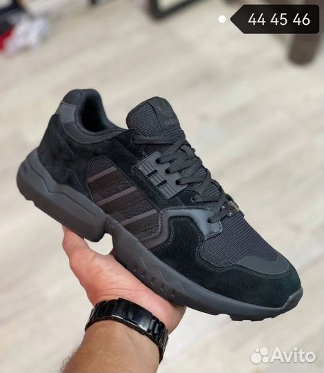 Кроссовки adidas 46