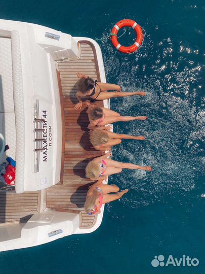 Аренда яхты, катера, Морская прогулка