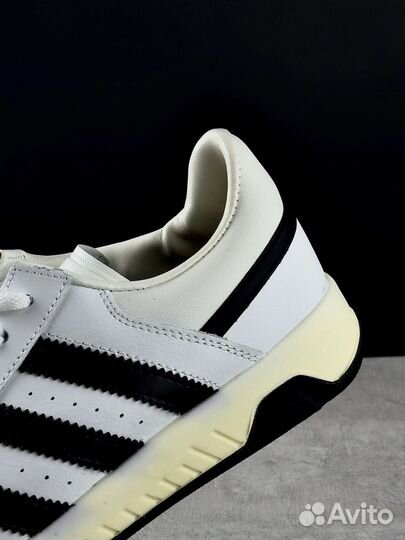 Кроссовки Adidas