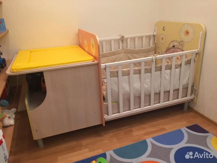 Детская кроватка