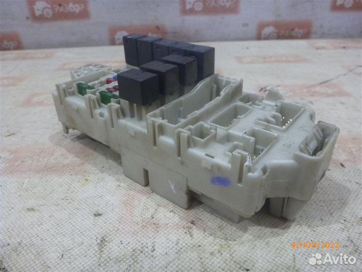 Блок предохранителей Mitsubishi Lancer CS3A 4G18