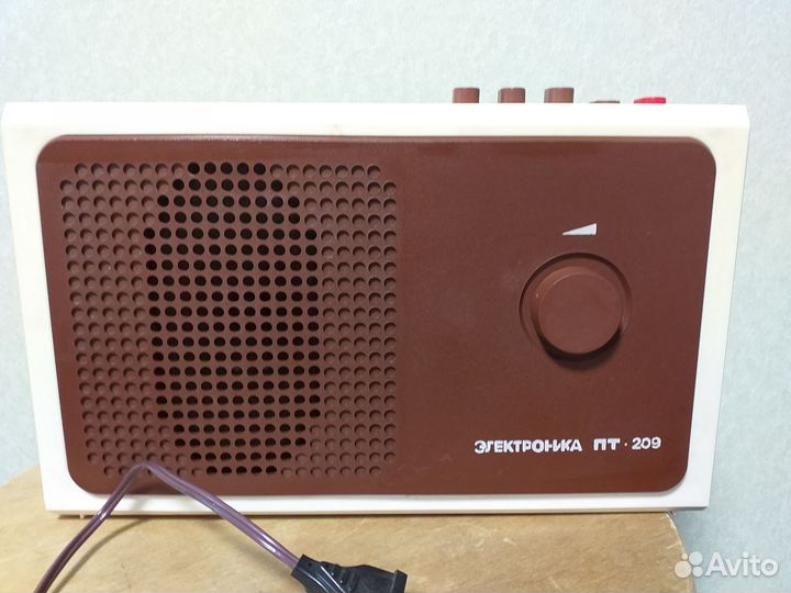 Трёхпрограммный радиоприёмник Электроника 209