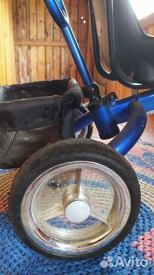 Детский велосипед с ручкой