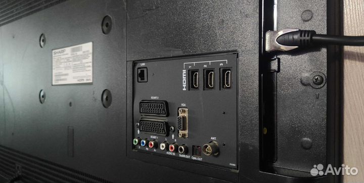 ЖК телевизор sharp LC-32LE340 отличн состояние