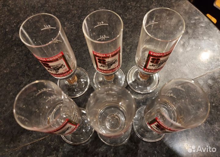 Винтажные рюмки водка Столичная