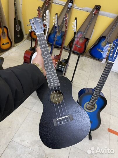 Акустическая / Классическая гитара Укулеле