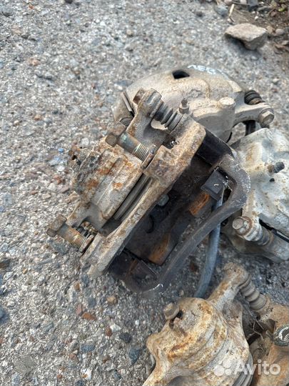 Суппорта передние nissan ad wingroad