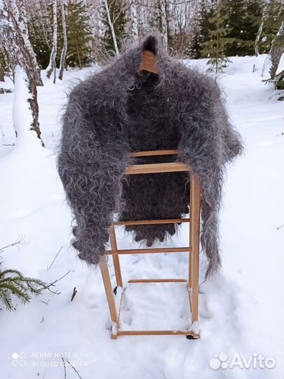 Пуховый полушалок