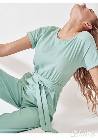 Комбинезон женский